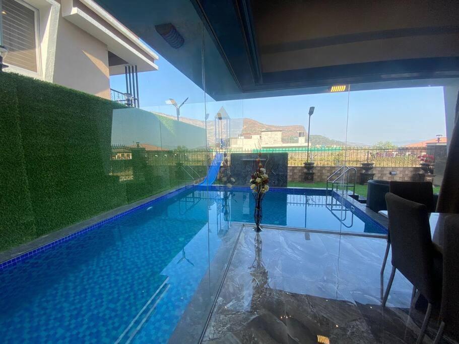 Mount Resorts Lonavala 5 Bhk Luxurious Villa With Private Pool And Full Size Cricket Football Turf Екстер'єр фото