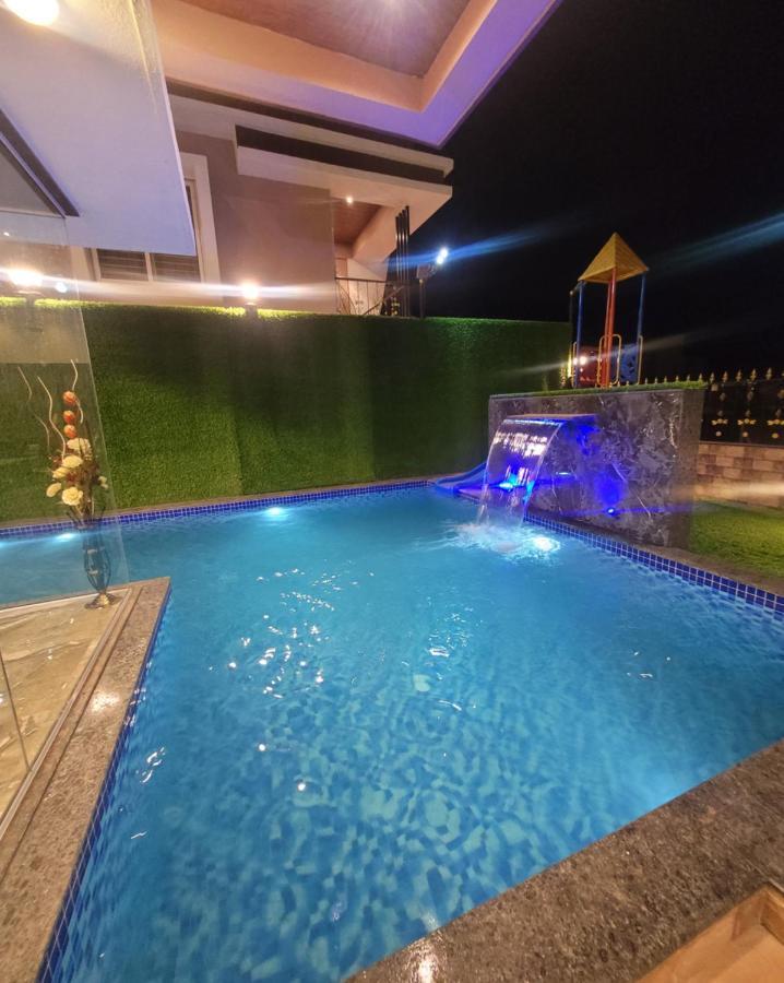 Mount Resorts Lonavala 5 Bhk Luxurious Villa With Private Pool And Full Size Cricket Football Turf Екстер'єр фото