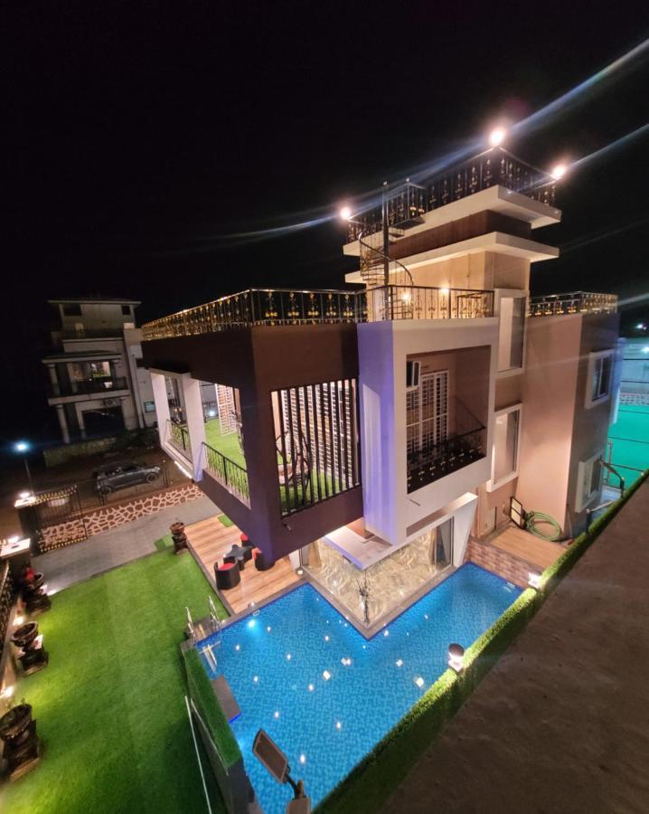 Mount Resorts Lonavala 5 Bhk Luxurious Villa With Private Pool And Full Size Cricket Football Turf Екстер'єр фото