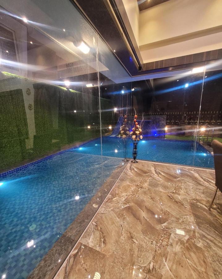 Mount Resorts Lonavala 5 Bhk Luxurious Villa With Private Pool And Full Size Cricket Football Turf Екстер'єр фото