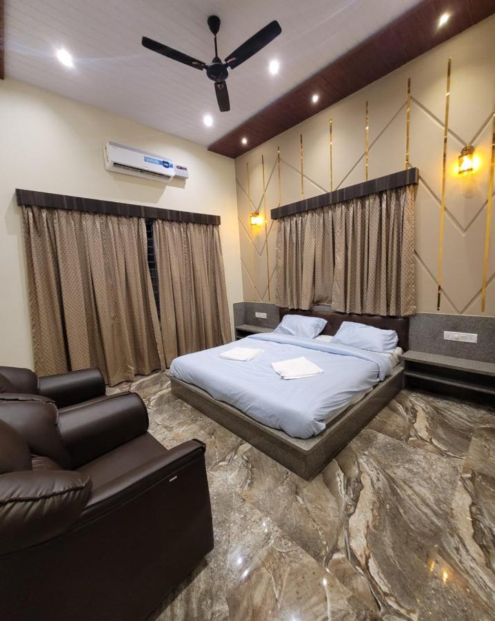 Mount Resorts Lonavala 5 Bhk Luxurious Villa With Private Pool And Full Size Cricket Football Turf Екстер'єр фото